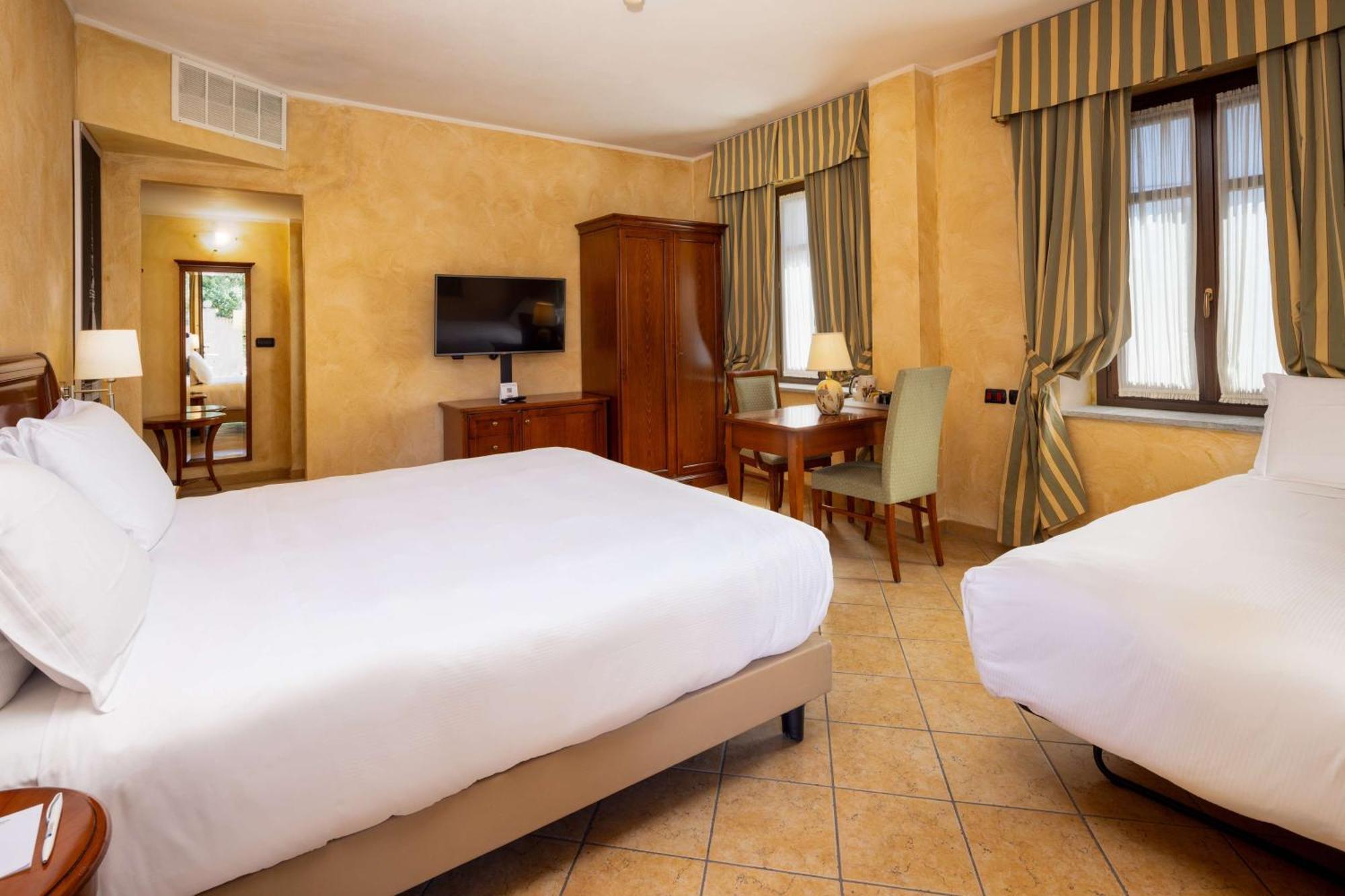 Western Le Rondini 3*