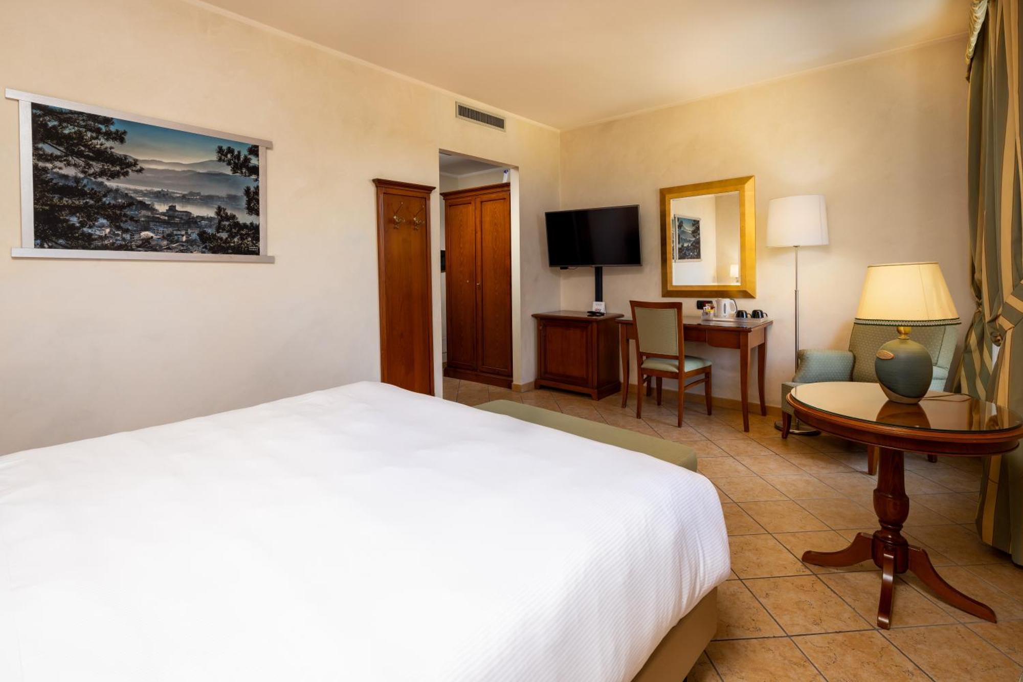 Hotel Western Le Rondini San Francesco al Campo